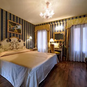Citta Di Milano 3*, Venedig Italien